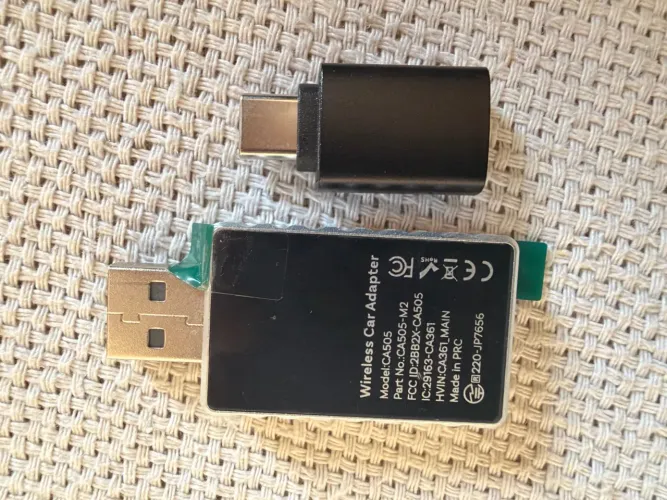 Adaptador CarPlay e Android Auto Sem Fio Audisat CA505 + Adaptador USB-C