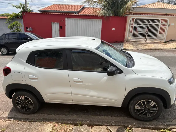 Renault Kwid Intense 1.0 Flex 12V 5P Mec. 2023