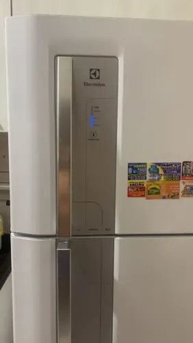 Assistência técnica de geladeira e máquina de lavar ar condicionado estamos com promoção .