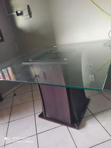 Vende-se tampo de vidro medindo 1,20 /1,20
