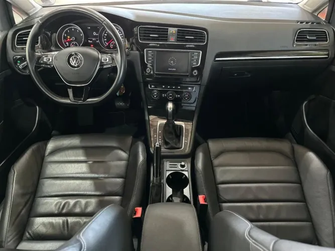 Volkswagen Golf Highline 1.4 TSI Total Flex Aut. 2016