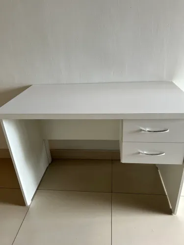 Mesa MDF branca escritório 