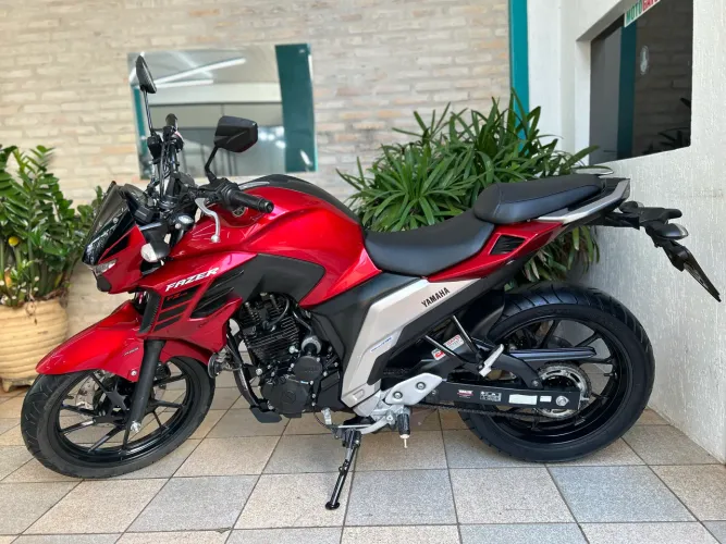 Yamaha fz25 