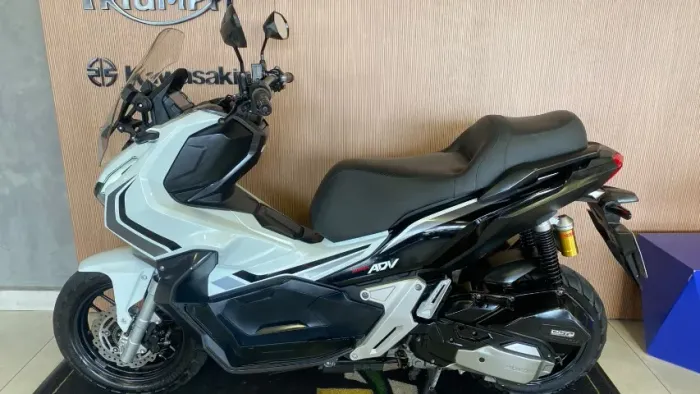 ERICA - Honda ADV 150 - 2022 - BAIXO KM - CARTÃO ATÉ 24X 