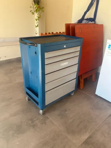 Carrinho de ferramentas 