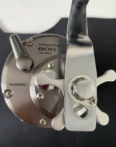 Carretilha Shimano Tekota 800