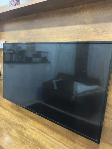 televisão 40 polegadas (não é smart)