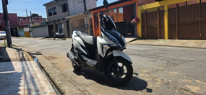 Honda Elite 125 Branca - Impecável! Ideal para o dia a dia