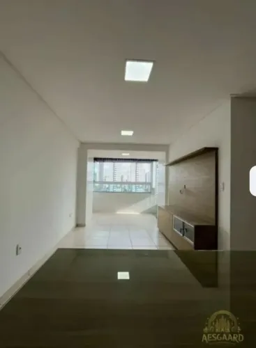 Apartamento semi mobiliado no Bessa para locação