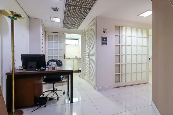 Sala comercial na Rua Ministro Gabriel de Rezende Passos, 500 - 96 51 m²