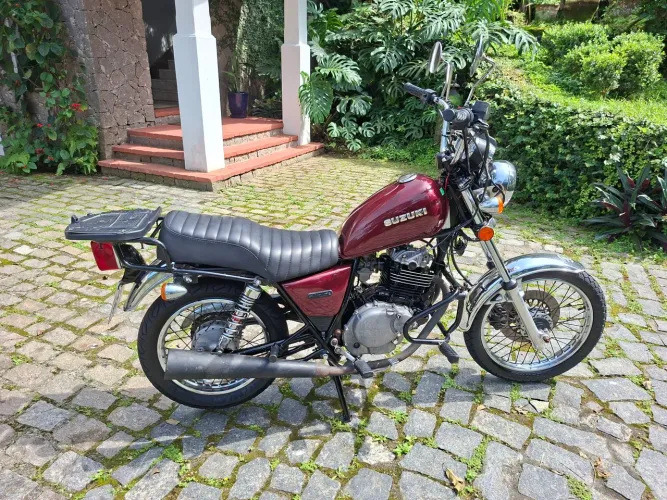 Suzuki Indruder 250 ano 1997 Modelo 1998