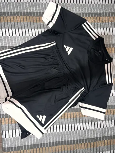 Conjunto Adidas
