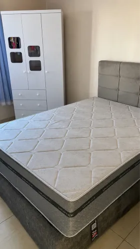 Cama Queen + Cabeceira - Ótimo Estado