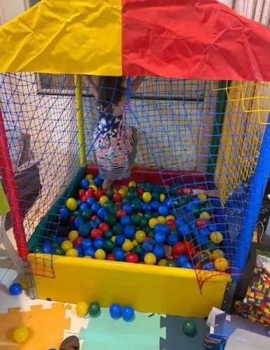 Piscina de bolinha. 1,20 x1 20. Novinha.