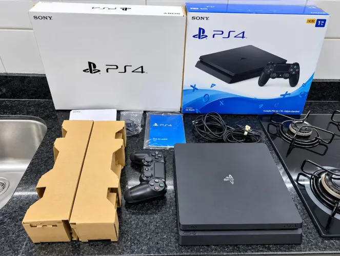 Ps4 slim desbloqueado Gold hen 12.52 1 TB