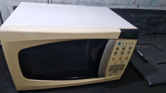 Microondas Electrolux 20 litros