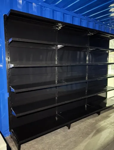 Vendo gôndola preta de 3M de largura 2M de altura