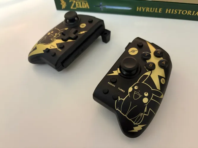 Controle Hori Split Pad Pro - Pokémon Pikachu