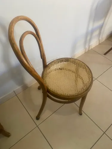 Cadeira madeira centenário com palha