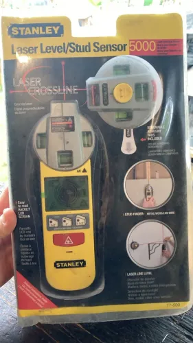Nível a Laser e Detector de Estruturas (Stud Sensor) Stanley IntelliTools 5000