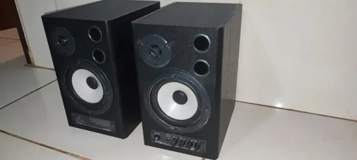 Monitor De Áudio Behringer Ms40 (Usado)
