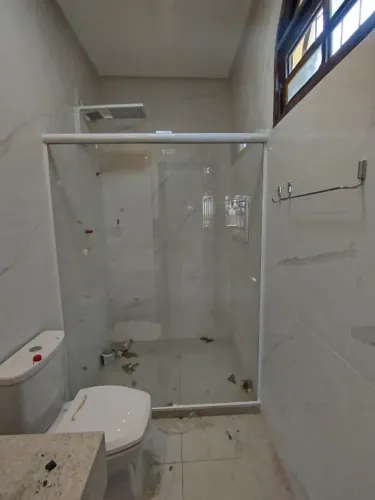 Fazemos manutenção geral em box cortinas de vidro ,janelas portões de alumínio