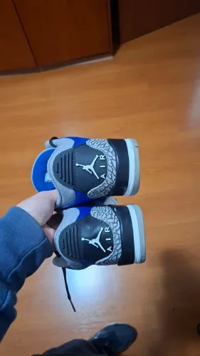 Tenis Air Jordan 3 Varsity Retro 