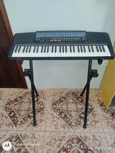 Teclado Eletrônico Casio Tone Bank CT638 com suporte
