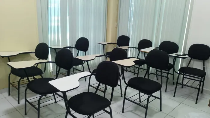 CADEIRAS PARA ESTUDOS E TREINAMENTOS