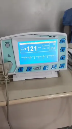 Monitor Cardíaco Emai MX-100 ECG - Seminovo