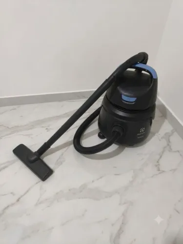 Aspirador Pó e Água Electrolux HIDROLUX