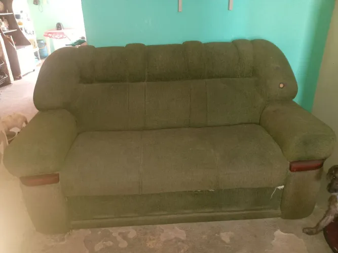 Sofá ? grande e um menor conjunto