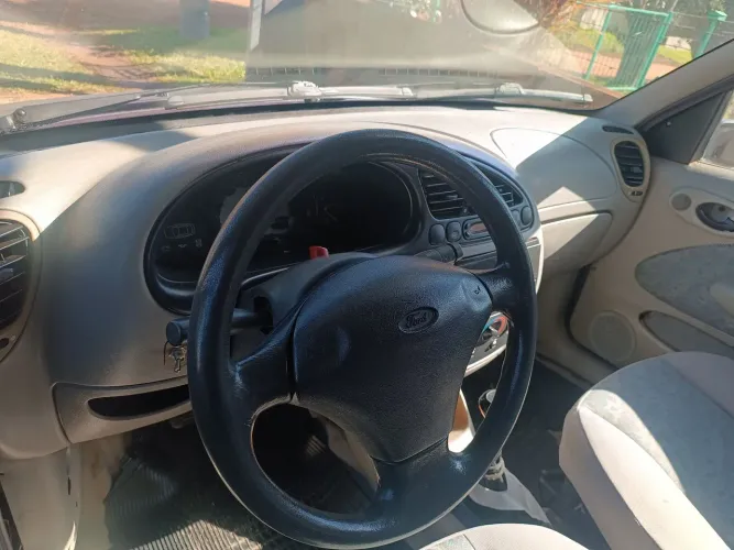 Ford Fiesta CLX 1.3i 5P 1996