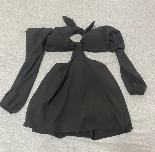 Vestido Macaquinho Manga Longa Preto