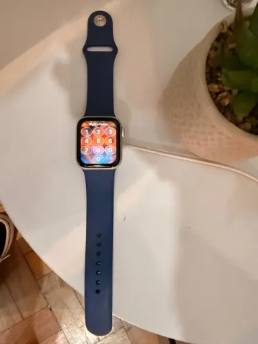 Apple Watch SE (GPS + Celular) (2ª Geração)
