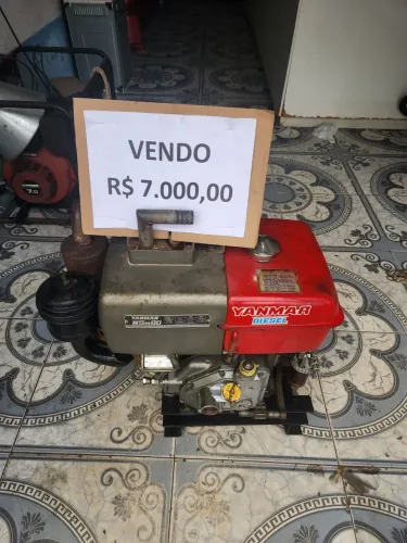 Motor  YANMAR 8HP com Gerador de Luz de 4CV