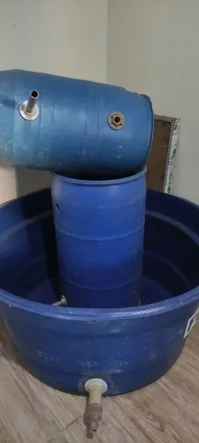 Caixa d'água e baldes