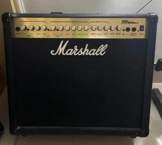 Amplificador Marshall Mg100dfx