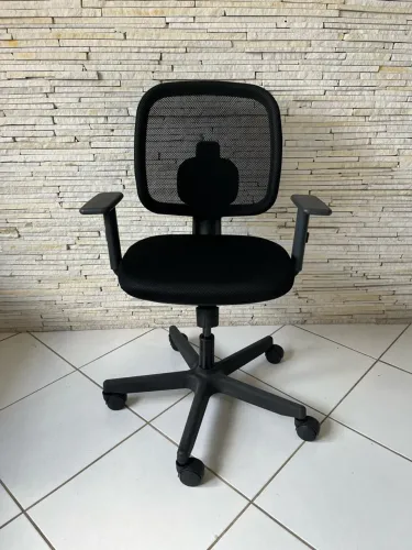 Cadeira Flexform All Dot para Escritório e Sala de Reunião