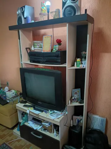 Rack com tv de tubo 29" tela plana funcionando perfeitamente