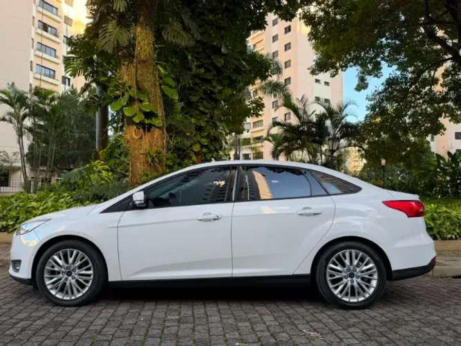 Ford Focus Sedan 2.0 16v/2.0 16V Flex 4P Aut. 2016