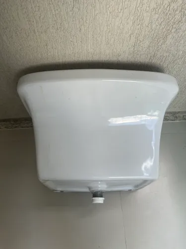 Tanque suspenso celite 20 litros 200 reais 