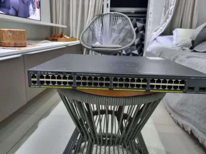 Switch Cisco Catalyst WS-C2960X-48FPD-L | 48 Portas Gigabit PoE+ | 740W | 10Gb | FlexStack