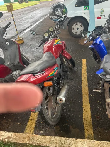 Vendo moto Strada - muito bem conservada e mecânica impecável!