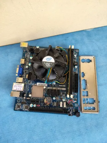 Kit Upgrade Placa Mãe + Intel Core I3-7100 7° Gen com 4GB de Ram DDr4 (Só Venda)