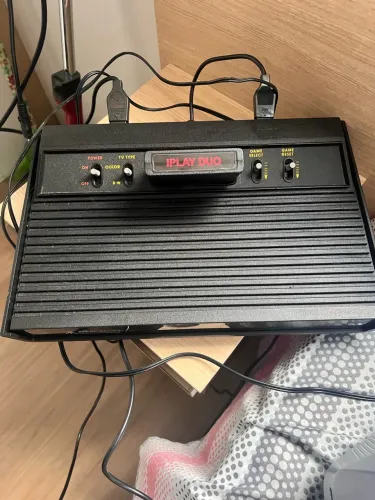 Atari + Mod AV + 2 controles + Iplay duo card 2gb