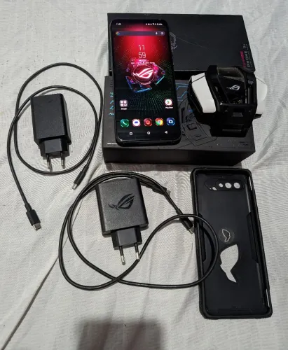 ROG Phone 5s 128GB + AeroActive Cooler 6 + Acessórios Extras (Leia)