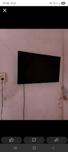Tv philco roku 32 polegadas toda completa com apenas 2 meses de uso