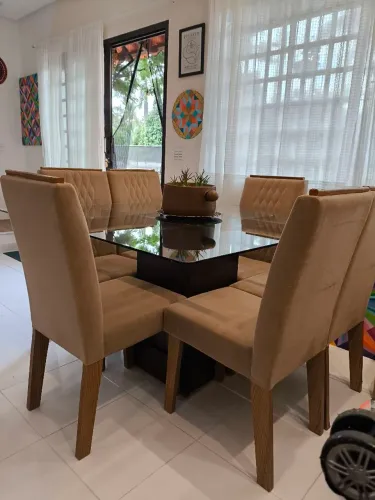 Mesa de jantar com 6 cadeiras