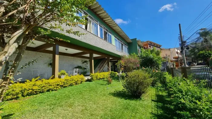 Casa para venda com 338 metros quadrados com 6 quartos em Santa Cruz - Valença - RJ